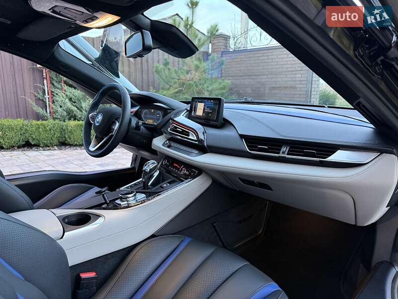 Купе BMW i8 2016 в Киеве фото 50 Купе BMW i8 2016 в Киеве
