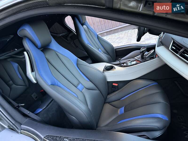Купе BMW i8 2016 в Киеве фото 58 Купе BMW i8 2016 в Киеве