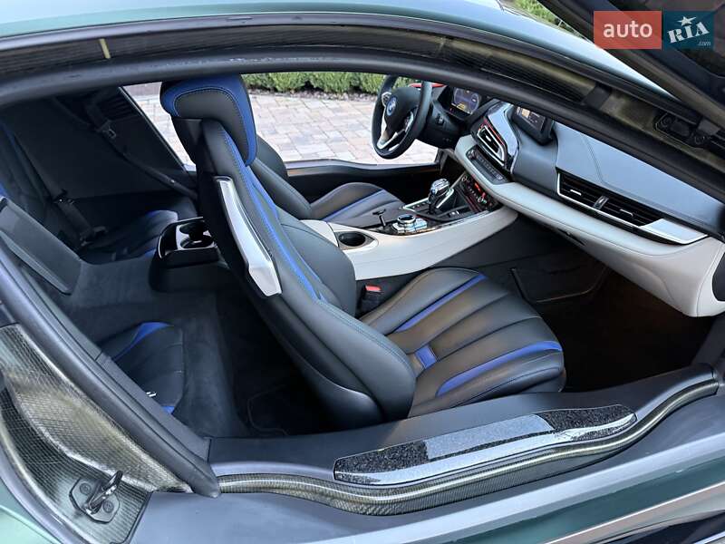 Купе BMW i8 2016 в Киеве фото 61 Купе BMW i8 2016 в Киеве