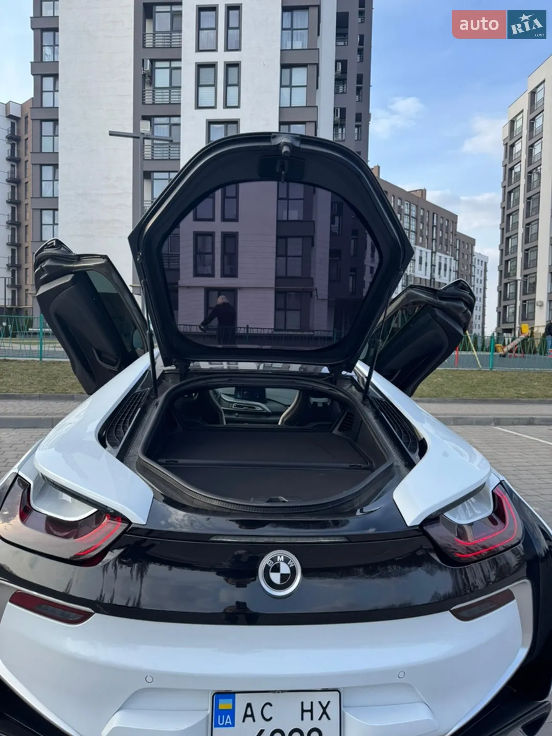 2015 BMW i8 - мініатюра 24