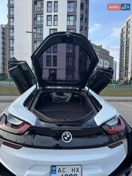 Купе BMW i8 2015 в Луцке