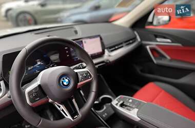 Внедорожник / Кроссовер BMW iX1 2024 в 