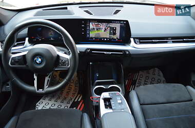Внедорожник / Кроссовер BMW iX1 2024 в 