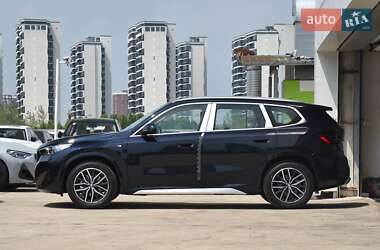 Внедорожник / Кроссовер BMW iX1 2025 в 