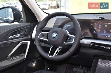 Внедорожник / Кроссовер BMW iX1 2025 в 
