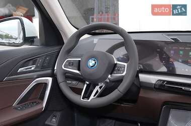 Внедорожник / Кроссовер BMW iX1 2025 в 