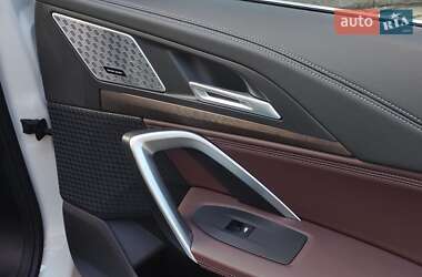 Внедорожник / Кроссовер BMW iX1 2024 в 