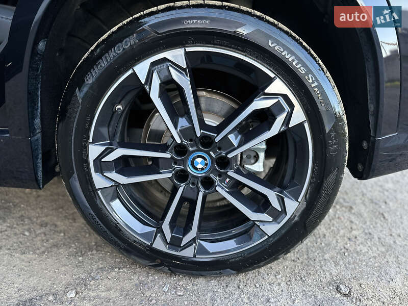 Внедорожник / Кроссовер BMW iX1 2024 в Полтаве