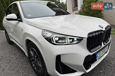 Внедорожник / Кроссовер BMW iX1 2023 в 
