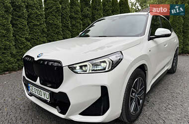 Внедорожник / Кроссовер BMW iX1 2023 в 