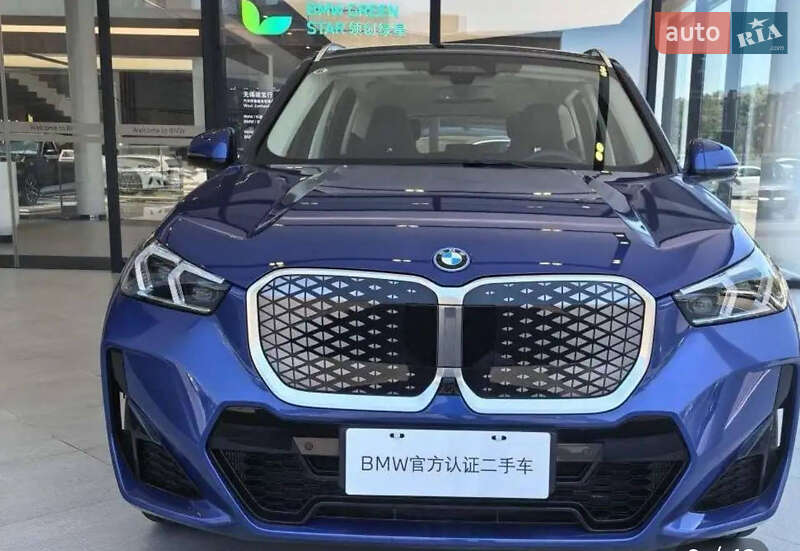 BMW iX1 2023