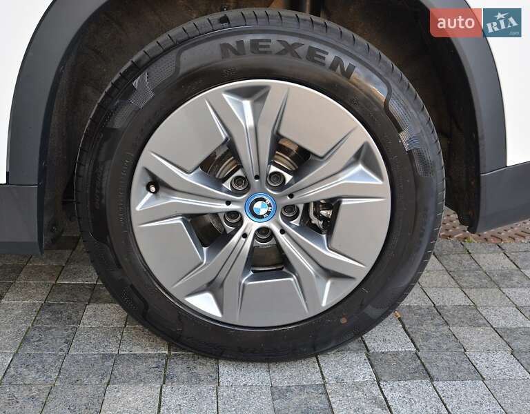Внедорожник / Кроссовер BMW iX1 2024 в Киеве