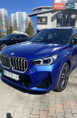 Внедорожник / Кроссовер BMW iX1 2023 в 