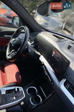 Внедорожник / Кроссовер BMW iX1 2023 в 