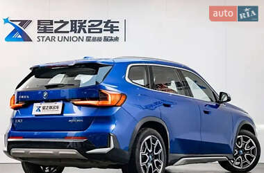 Внедорожник / Кроссовер BMW iX1 2023 в 