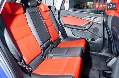 Внедорожник / Кроссовер BMW iX1 2023 в 