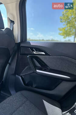 Внедорожник / Кроссовер BMW iX1 2023 в 