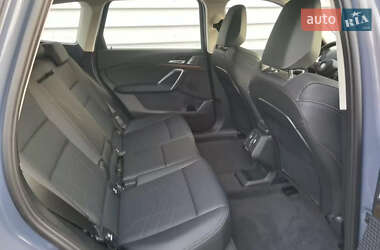 Позашляховик / Кросовер BMW iX1 2023 в 