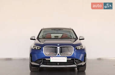 Внедорожник / Кроссовер BMW iX1 2023 в 
