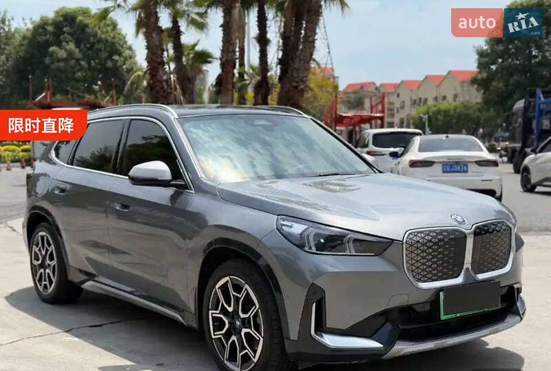 BMW iX1 2023