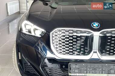 Внедорожник / Кроссовер BMW iX1 2025 в 