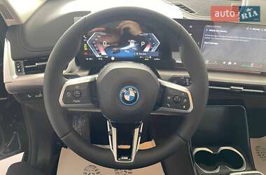 Внедорожник / Кроссовер BMW iX1 2025 в 