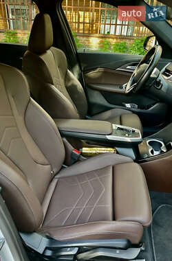 Внедорожник / Кроссовер BMW iX1 2023 в 