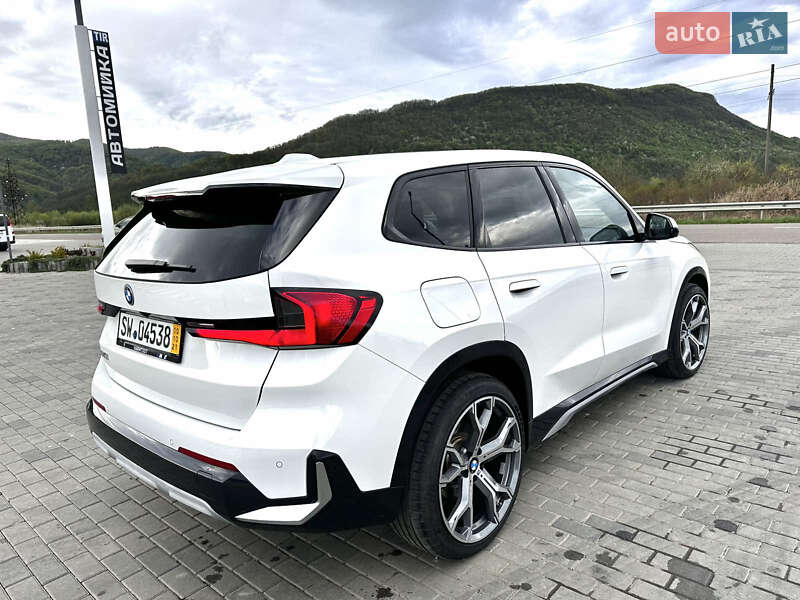 Позашляховик / Кросовер BMW iX1 2024 в Хусті