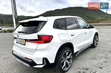 Внедорожник / Кроссовер BMW iX1 2024 в 