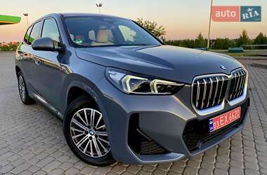 Внедорожник / Кроссовер BMW iX1 2023 в 