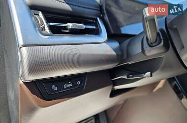 Позашляховик / Кросовер BMW iX1 2025 в 