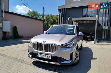 Внедорожник / Кроссовер BMW iX1 2023 в 