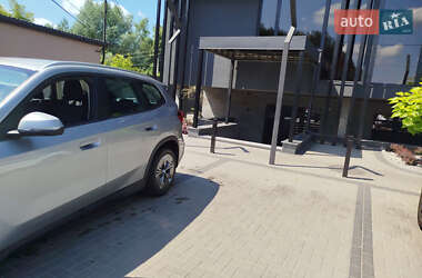 Внедорожник / Кроссовер BMW iX1 2023 в 