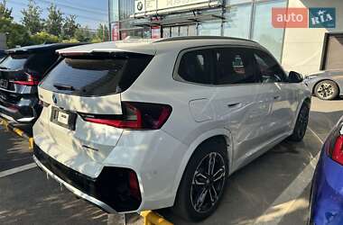 Внедорожник / Кроссовер BMW iX1 2024 в 