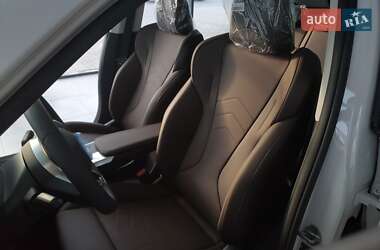 Позашляховик / Кросовер BMW iX1 2025 в 