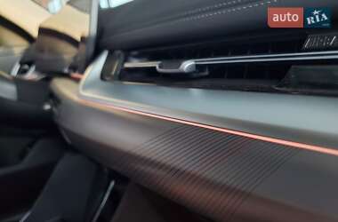 Позашляховик / Кросовер BMW iX1 2025 в 