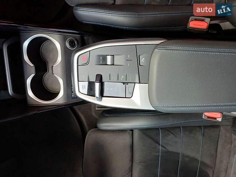 Позашляховик / Кросовер BMW iX1 2024 в Києві