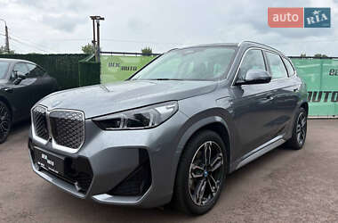 Внедорожник / Кроссовер BMW iX1 2023 в 