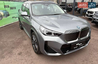 Внедорожник / Кроссовер BMW iX1 2023 в 