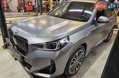 Внедорожник / Кроссовер BMW iX1 2023 в 