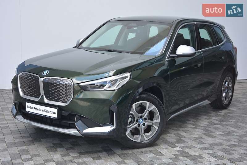 Внедорожник / Кроссовер BMW iX1 2024 в 