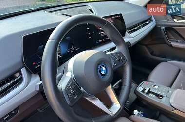 Внедорожник / Кроссовер BMW iX1 2024 в 