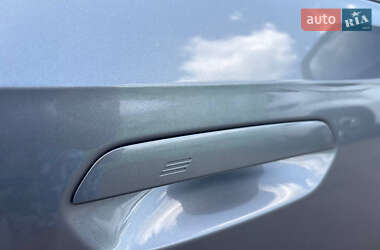 Внедорожник / Кроссовер BMW iX1 2023 в 