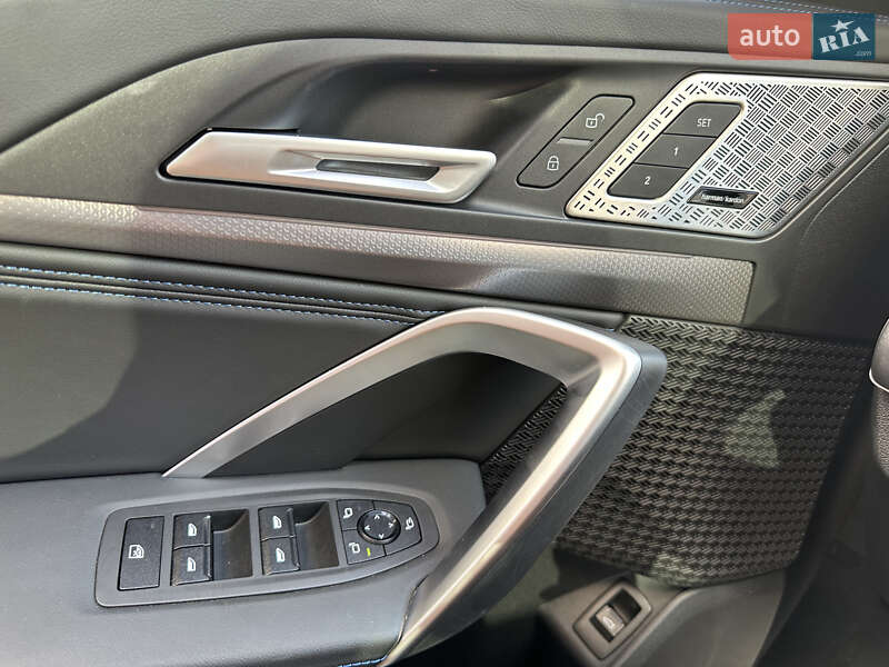 Внедорожник / Кроссовер BMW iX1 2024 в Киеве