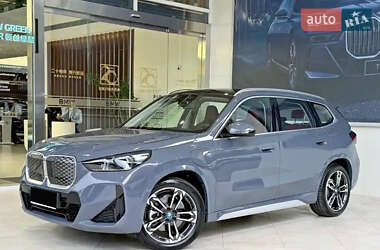 Внедорожник / Кроссовер BMW iX1 2024 в 
