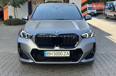 Внедорожник / Кроссовер BMW iX1 2023 в 