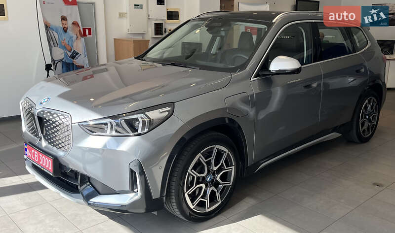 Внедорожник / Кроссовер BMW iX1 2023 в 