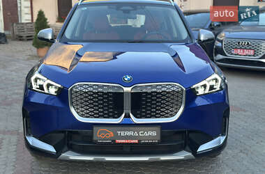 Внедорожник / Кроссовер BMW iX1 2023 в 