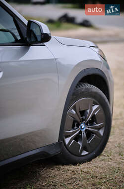 Внедорожник / Кроссовер BMW iX1 2023 в 