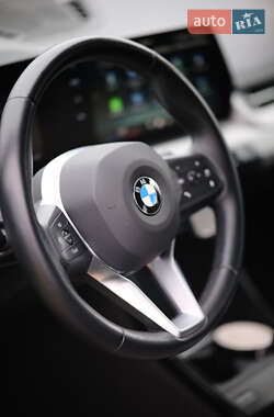 Внедорожник / Кроссовер BMW iX1 2023 в 